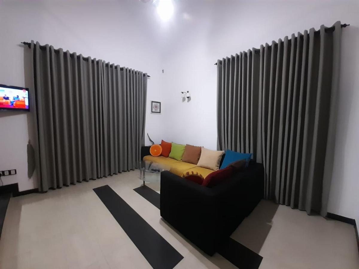 Sobaya Residence Ambalantota Εξωτερικό φωτογραφία